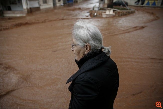 Συνεχίζουν να αγνοούνται δύο άνθρωποι στη δυτική Αττική