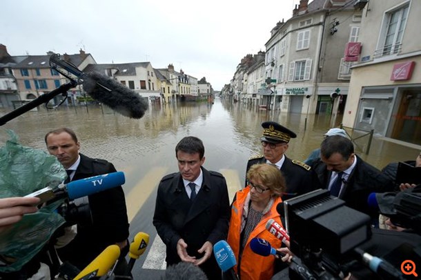 M. Valls: Τα δύσκολα φαίνεται να περνάνε