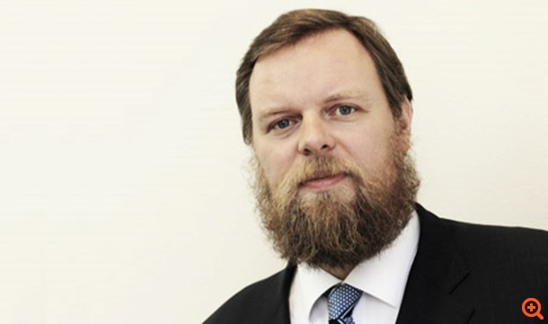 Ο Ρώσος μεγιστάνας που αγοράζει ελληνικά οπωροφόρα και αμπέλια