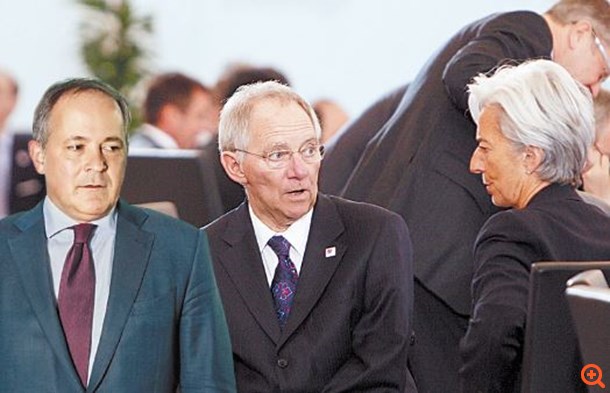 Διπλή και... ασφυκτική η πίεση στην Αθήνα πριν από τη συμφωνία