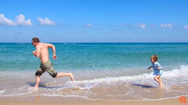 "15 χεριές από την ακτή το όριο για να κολυμπάμε με ασφάλεια"