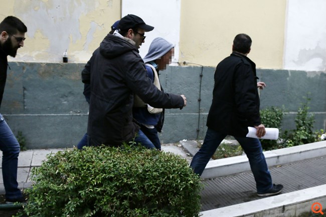 Ξυλοκόπησαν άγρια τον κατηγορούμενο για τον φόνο της εφοριακού