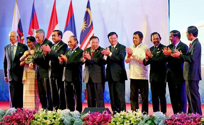 ASEAN: Έκκληση για αποφυγή στρατικοποίησης της Νότιας Σινικής Θάλασσας