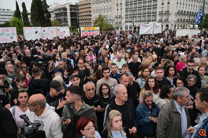 Απεργία Πάνου Ρούτσι: "Θα φτάσω μέχρι τέλους" – Συγκέντρωση αλληλεγγύης στο Σύνταγμα