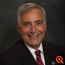 Ο ομογενής από την Αστόρια που βρέθηκε στην κορυφή του USC