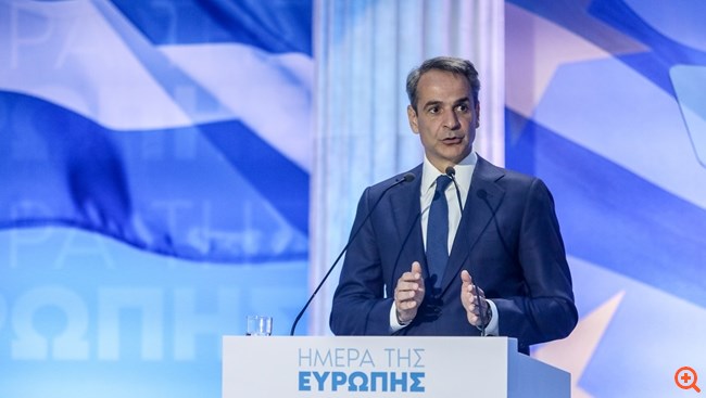 Ισχυρό μήνυμα ενότητας και εκλογικής νίκης έστειλαν Μητσοτάκης, Σαμαράς, Καραμανλής από το Ζάππειο