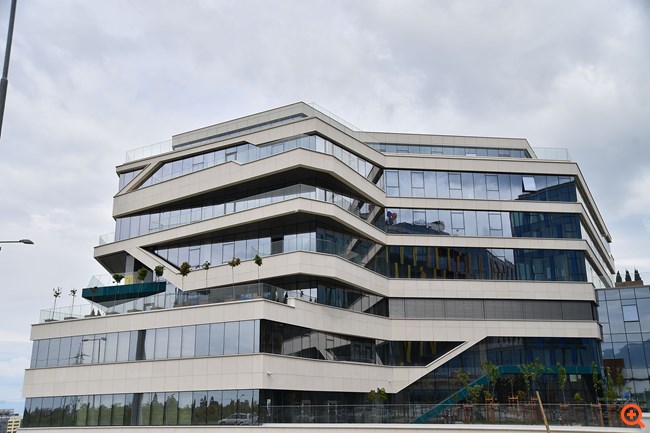 Adora εμπορικό