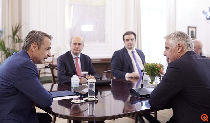 Συνάντηση Κυριάκου Μητσοτάκη με τον CEO της UniCredit, Andrea Orcel και τον CEO της Alpha Bank, Βασίλη Ψάλτη