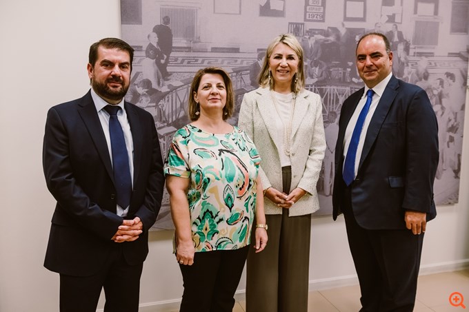 Χρηματιστήριο: Κήρυξη έναρξης της συνεδρίασης από την υφυπουργό Παιδείας Ζέττας Μακρή