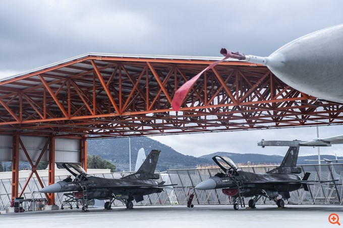 ΕΑΒ: Τρία F-16 Viper