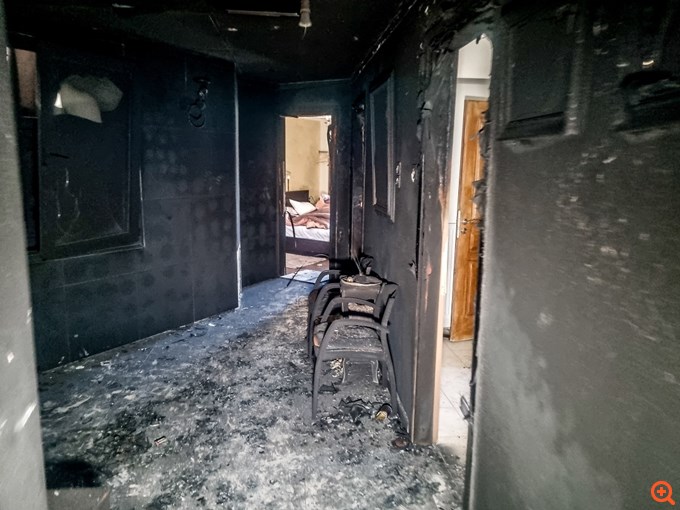Πυρκαγιά σε ξενοδοχείο στην Καλαμπάκα - Νεκρός ο ιδιοκτήτης, που πήδηξε από μπαλκόνι, 10 τραυματίες (φωτό, βίντεο)