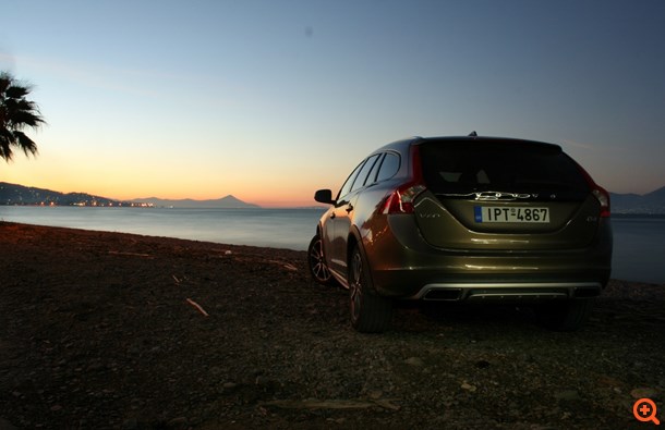 Volvo V60 D4 Cross Country (vid.)