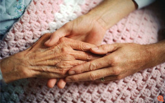 Ημέρα φροντιστή ατόμων με άνοια ή Αλτσχάιμερ