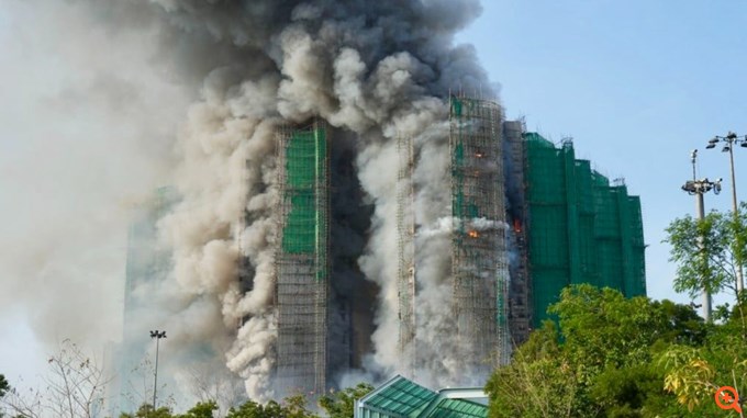 Χονγκ Κονγκ: Μεγάλη φωτιά σε συγκρότημα κατοικιών - 4 νεκροί, τραυματίες και εγκλωβισμένοι στους φλεγόμενους ουρανοξύστες