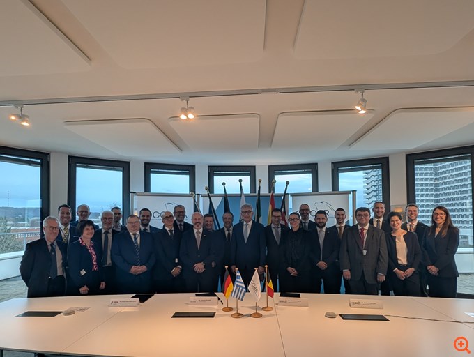 THEON: Συμφωνία-μαμούθ €1 δισ. για την προμήθεια 100.000 συστημάτων νυχτερινής όρασης στη Γερμανία