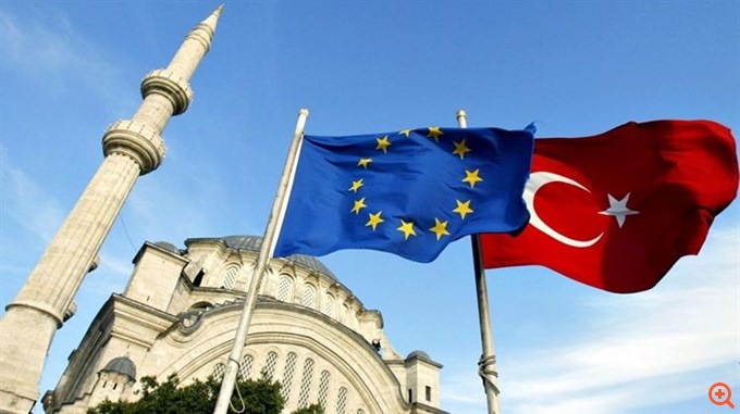 Χαλαρώνει η χορήγηση βίζας Σένγκεν σε Τούρκους
