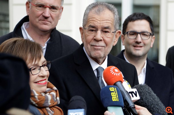 Αυστρία: Ήττα της ακροδεξιάς - νέος Πρόεδρος ο Van der Bellen