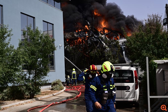 ΕΚΡΗΞΗ ΚΑΙ ΠΥΡΚΑΓΙΑ ΣΕ ΕΡΓΟΣΤΑΣΙΟ ΣΤΗ ΚΑΤΩ ΚΗΦΙΣΙΑ