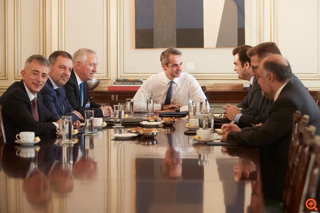 Το κόστος των δεδομένων κινητής τηλεφωνίας επί τάπητος στο Μαξίμου