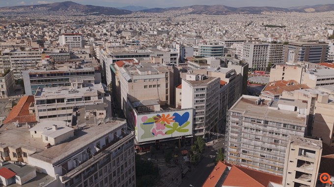 Η νέα πρόσοψη του πολυκαταστήματος notos δίνει χρώμα στην καρδιά της Αθήνας