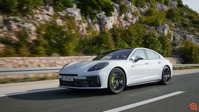 Porsche panamera plug-in 2024