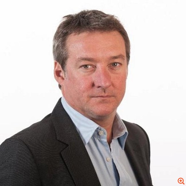 Simon Nixon: Το πρόβλημα της Ελλάδας δεν είναι το χρέος, είναι η ανικανότητά της να κάνει μεταρρυθμίσεις