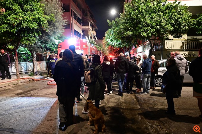 Άνω Πατήσια: Σε ύφεση η μεγάλη φωτιά σε εγκαταλελειμμένο εργοστάσιο - Εκκενώθηκαν πολυκατοικίες