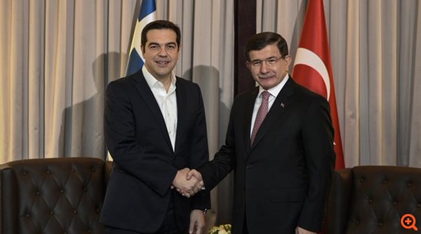Τσίπρας σε Davutoglu: Ελέγξτε τις προσφυγικές ροές