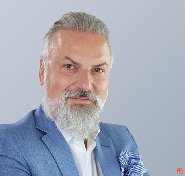 Μεταμόσχευση μαλλιών 2024: Οι εξελίξεις και το next big thing