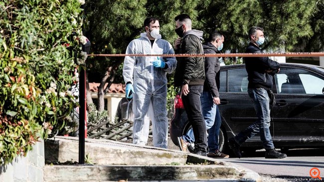 Γερμανικός Τύπος: Γιατί έπρεπε να πεθάνει ο Γιώργος Καραϊβάζ;