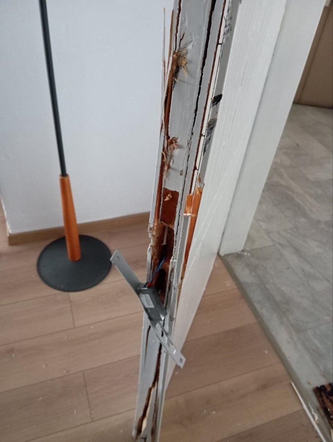 επιθεση_γραφειο_βουλευτη