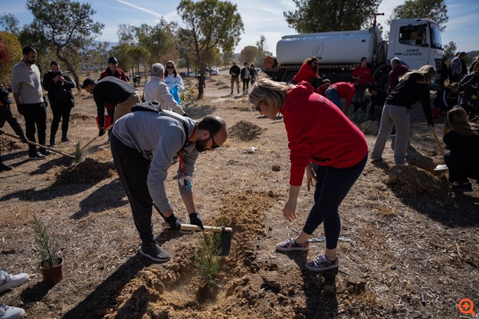 Για 4η συνεχόμενη χρονιά, το φυσικό μεταλλικό νερό Βίκος φύτεψε 1.000 δενδρύλλια στην Εθελοντική Φύτευση της We4all