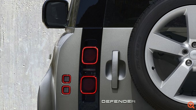 Land Rover Defender