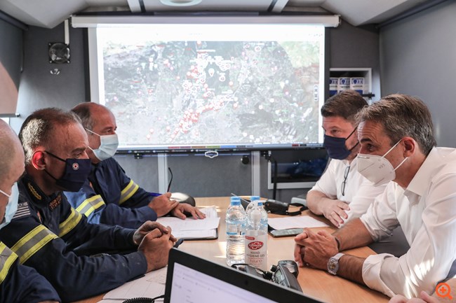 Βαρυμπόμπη: Σε ύφεση η φωτιά, περιορίστηκε σε ένα μέτωπο - Μητσοτάκης: Δόξα τω Θεώ δεν είχαμε απώλεια ζωής