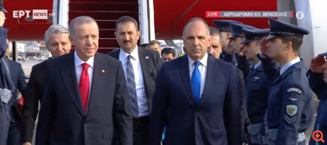 Στο Μέγαρο Μαξίμου ο Τούρκος Πρόεδρος - Σε εξέλιξη συνάντηση με τον Κ. Μητσοτάκη