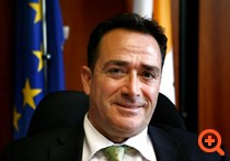 Κλειδί οι επενδύσεις για να σταθεί η χώρα στα πόδια της