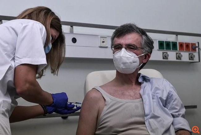 Ξεκίνησε η επιχείρηση "Ελευθερία" - Κ. Σακελλαροπούλου: "Το καλύτερο δώρο μάς το έκανε η επιστήμη"