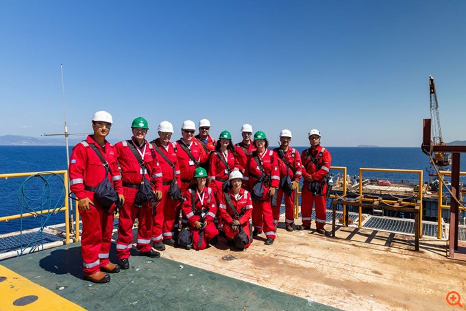 To "πράσινο" Energy Observer στον "πράσινο" Πρίνο για την αποθήκευση CO2