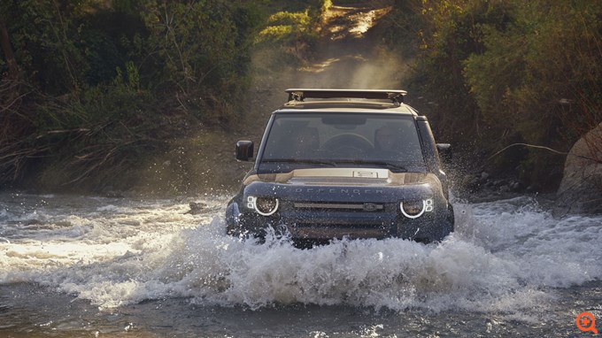 Defender: Το κορυφαίο off road αυτοκίνητο με πρόσθετα προνόμια
