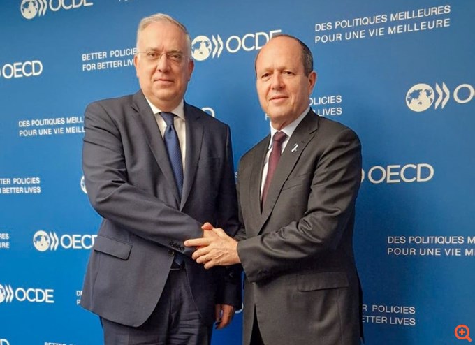 Συναντήσεις Τάκη Θεοδωρικάκου στο Παρίσι για την ενίσχυση οικονομικών και εμπορικών σχέσεων και επενδύσεων