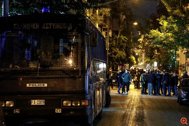 Πυροβολισμοί στα γραφεία του ΠΑΣΟΚ στη Χαρ. Τρικούπη