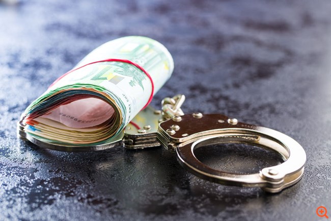 Πώς εντοπίστηκαν εκατοντάδες "βαποράκια" μαύρου χρήματος στην Ελλάδα