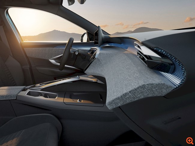 Νέο Peugeot E-3008: Οι πρώτες εικόνες και το απίστευτο εσωτερικό