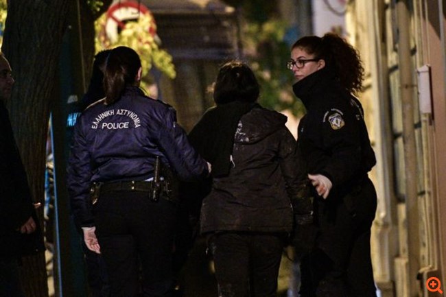 Απίστευτες εικόνες από τις δολοφονικές επιθέσεις των αναρχικών στο Κουκάκι