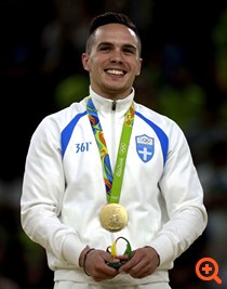 Λευτέρης Πετρούνιας