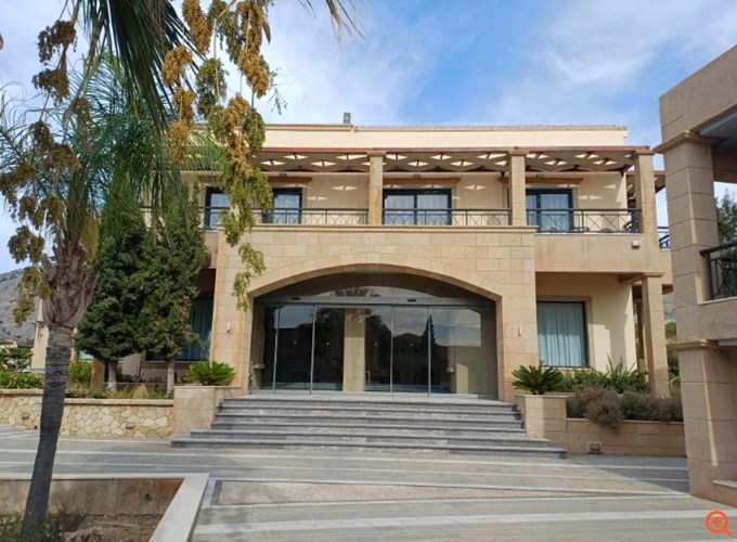 Πλειστηριασμοί: Ποια ακριβά ξενοδοχεία βγαίνουν στο σφυρί το 2026