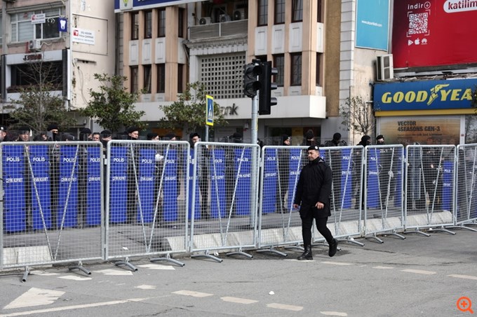Τουρκία: Η αντιπολίτευση καλεί σε πανεθνικές διαδηλώσεις κατά της σύλληψης του Ιμάμογλου - Συγκρούσεις φοιτητών και αστυνομίας