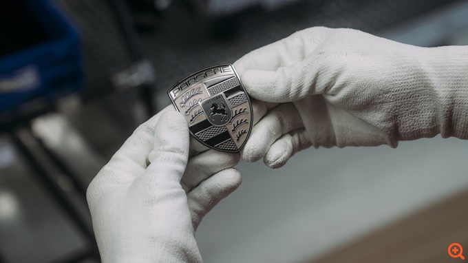 Η Porsche έφτιαξε νέο χρώμα που λέγεται Turbonite-ποια μοντέλα θα το έχουν