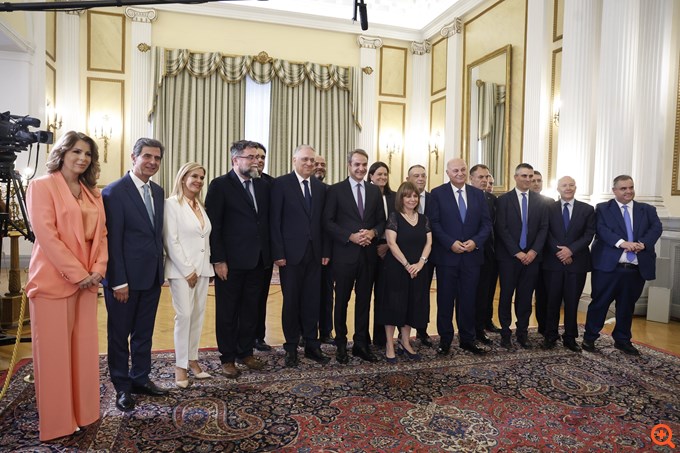 Ορκίστηκαν τα νέα μέλη της κυβέρνησης, μετά τον ανασχηματισμό