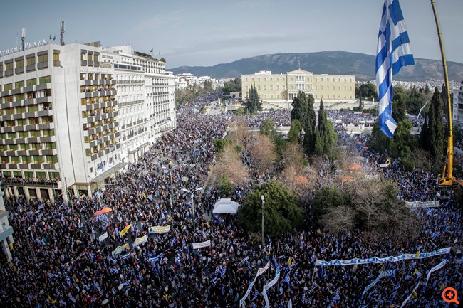Βαριές οι ευθύνες της κυβέρνησης για τα χημικά στο Σύνταγμα